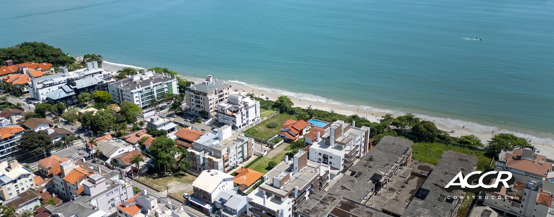 Por que morar perto da praia é um investimento em saúde e bem-estar